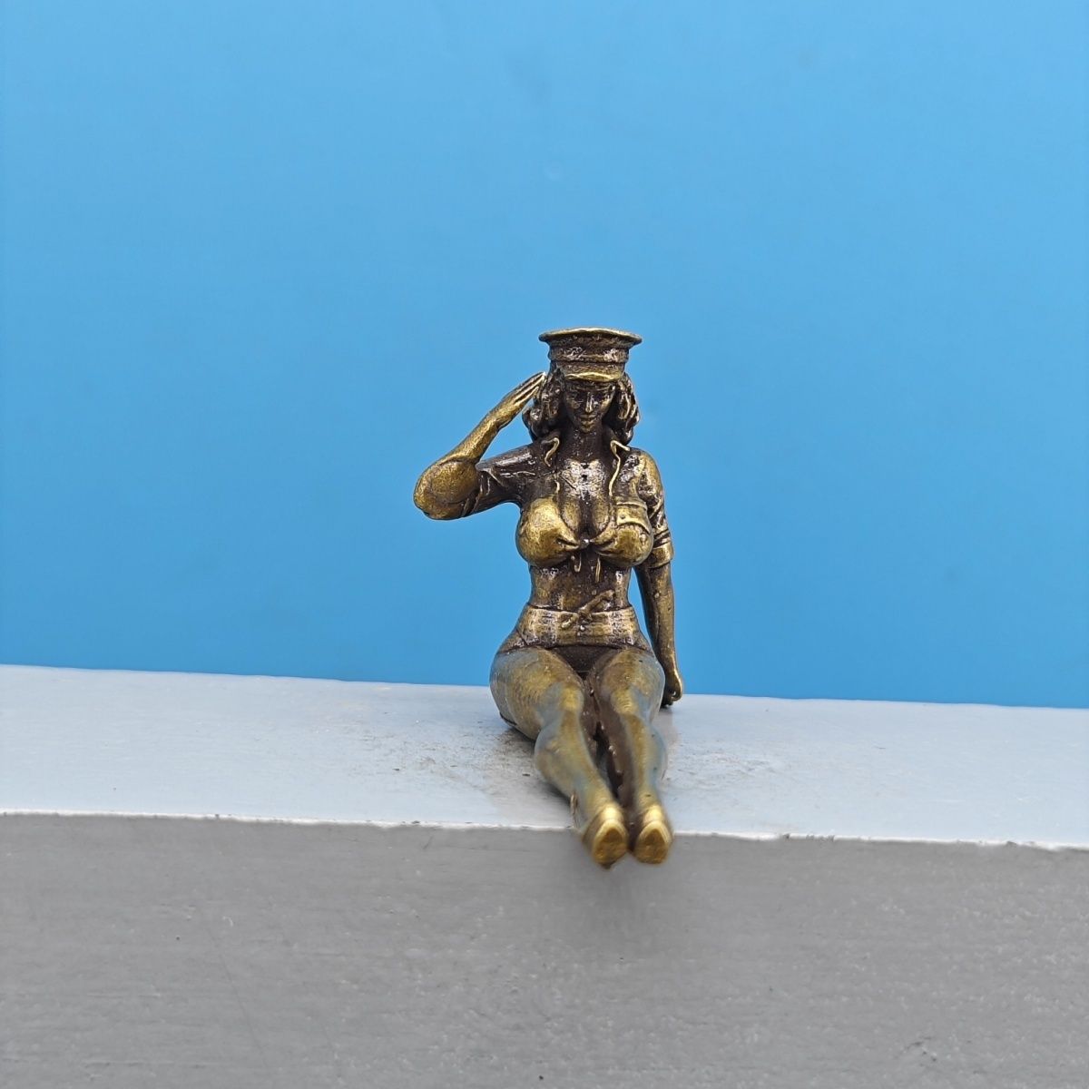 Solid Brass Miniature Girl Fig - огляд і ціна Vintage Collectible Cars