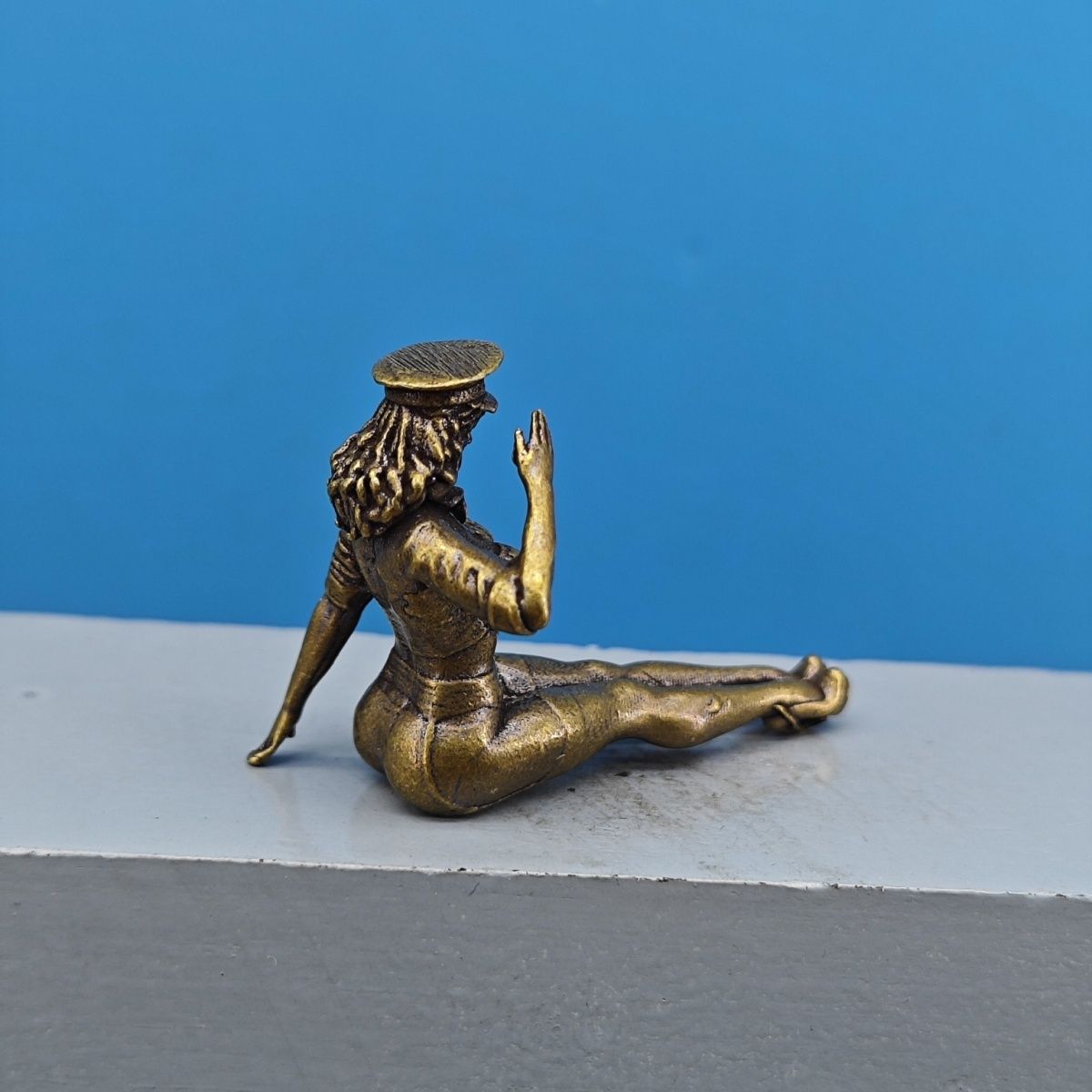 Solid Brass Miniature Girl Fig - огляд і ціна Vintage Collectible Cars