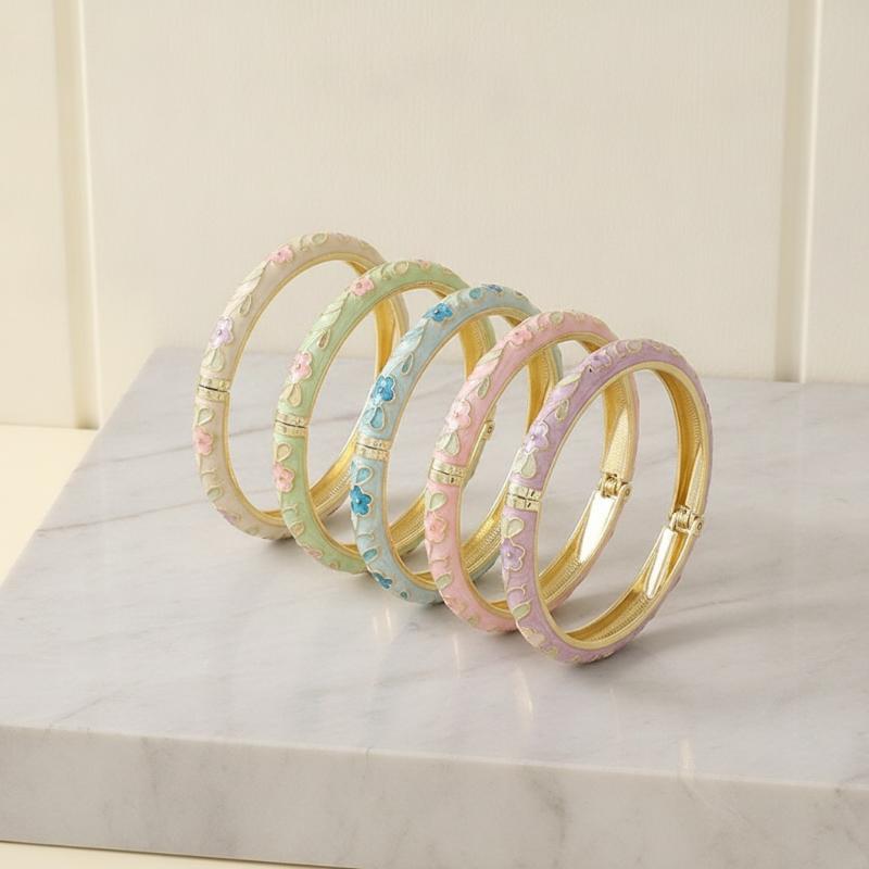 Classic Antique Vintage Cloiso - огляд і ціна Vintage Collectible Jewelry